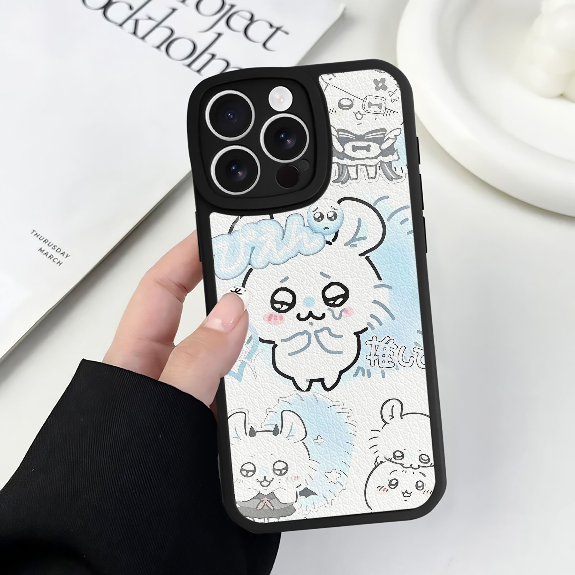 （画像用） ちいかわ Chii-kawa 【iPhone 16シリーズ対応】シリコンスマホケース（レザー調） 材質：シリコン